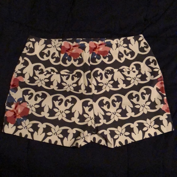 Patterned Rivera shorts from Ann Taylor Loft- NWT - Picture 2 of 5